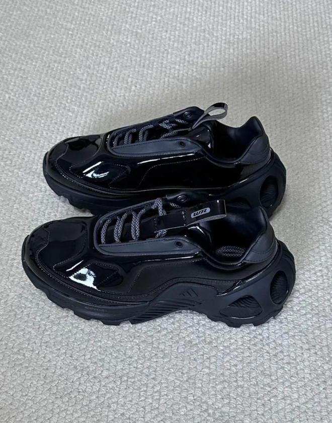 “潜力股”SNEAKERS值得关注！！！新利体育luck18极致黑才够帅！这4双(图17)