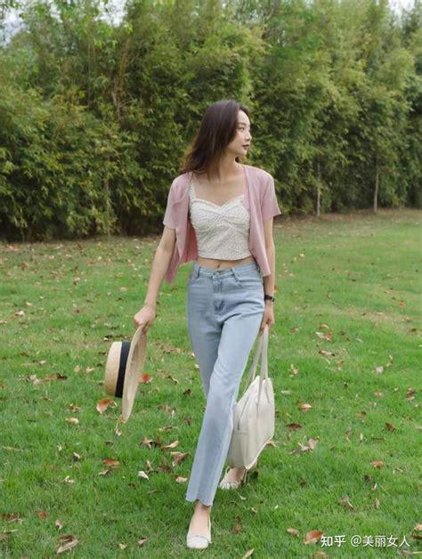 生的穿搭秘诀与风格推荐！新利体育登录不同年龄段女(图3)