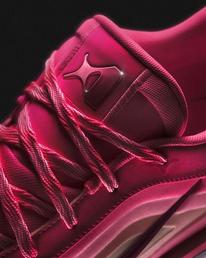 」突然发布！搭载「全新缓震科技」！新利体育18Nike「巨星签名鞋(图3)