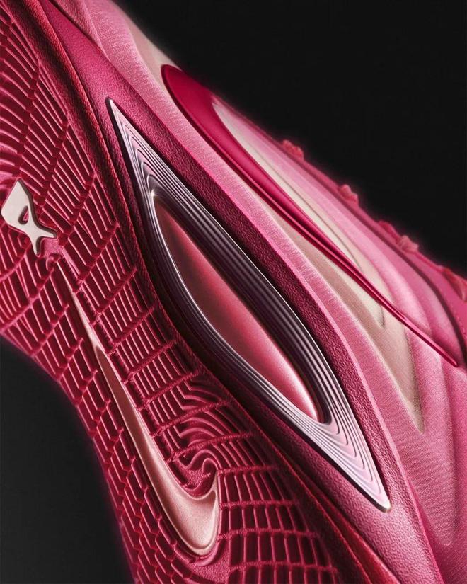 」突然发布！搭载「全新缓震科技」！新利体育18Nike「巨星签名鞋(图9)